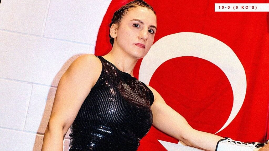 Elif Nur Turhan Matchroom Boxing Signing