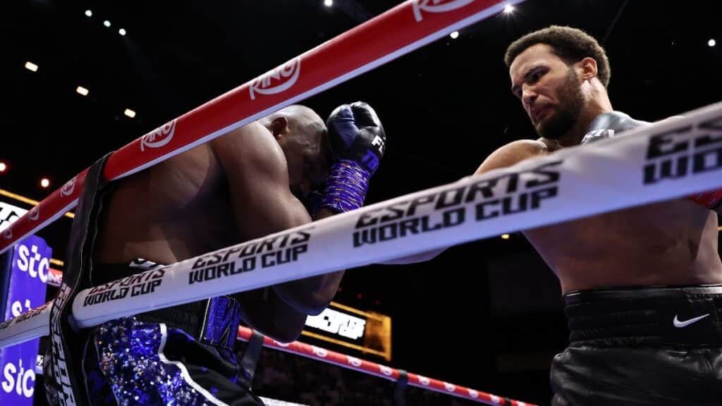 Moses Itauma vs Dillian Whyte Action